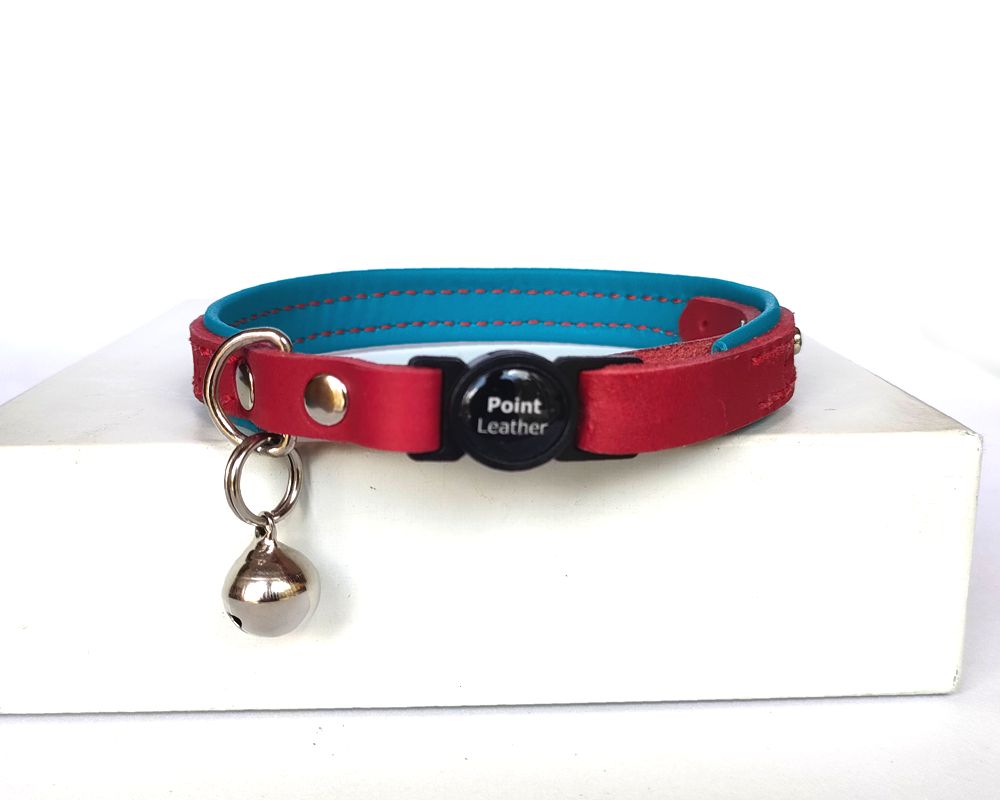Cat collar and bowtie